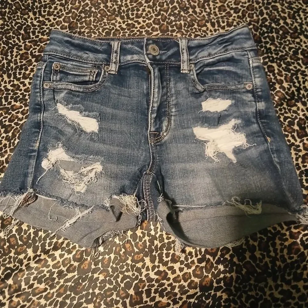American Eagle Hi-Rise Shortie Distressed Denim Shorts size 4